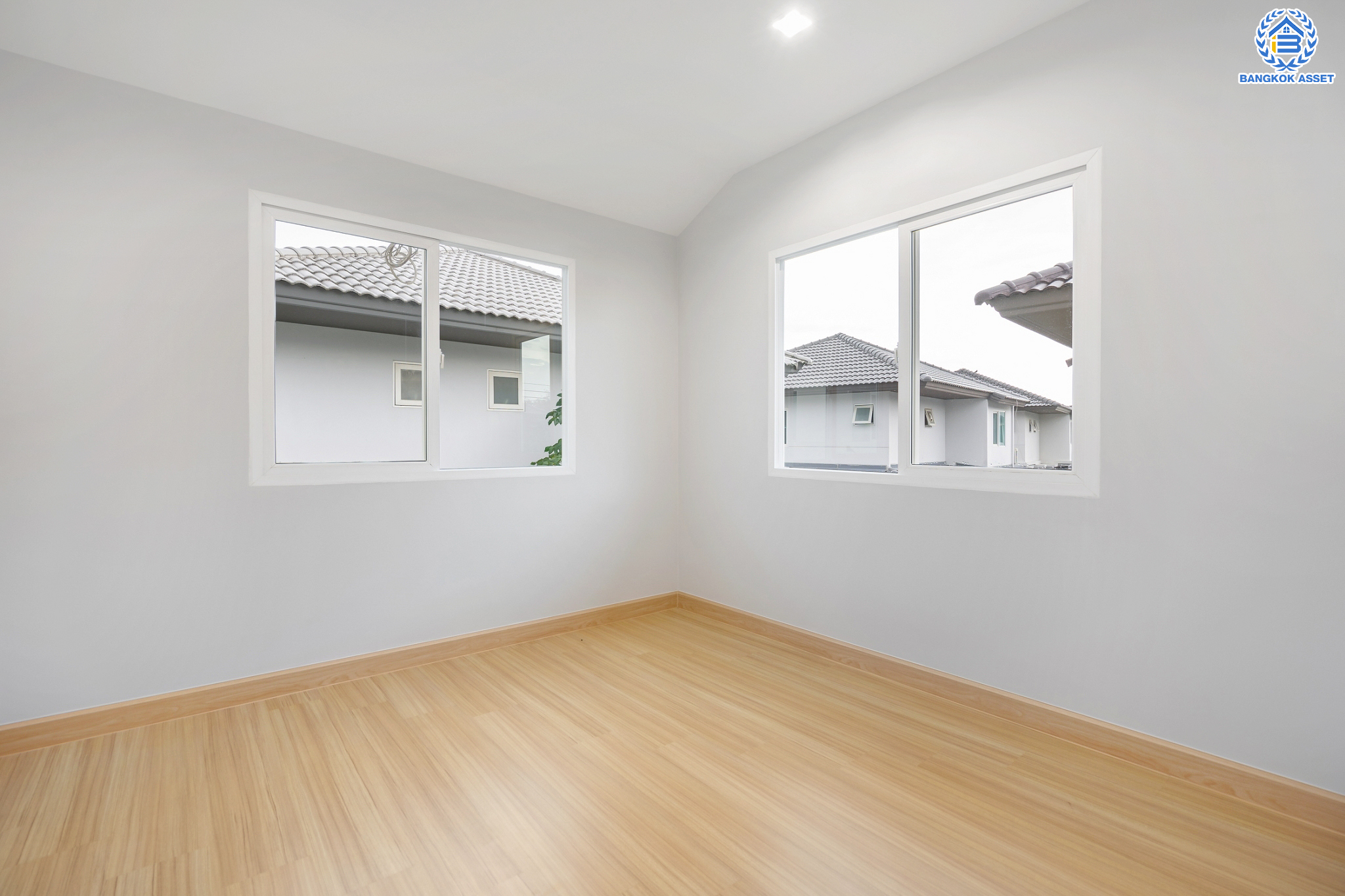 บ้านเดี่ยวมือสองนนทบุรี ม.ชัยพฤกษ์ ปิ่นเกล้า-กาญจนาฯ หลังใหญ่ จากแบรนด์คุณภาพ LH เนื้อที่ 54 ตร.ว. ฟังก์ชัน 3 ห้องนอน 3 ห้องน้ำ จอดรถได้ 2 คัน บนทำเลศักยภาพ ใกล้เซ็นทรัลเวสต์เกต ทางด่วน "กาญจนาภิเษก" รถไฟฟ้าสายสีม่วง "สถานีตลาดบางใหญ่"